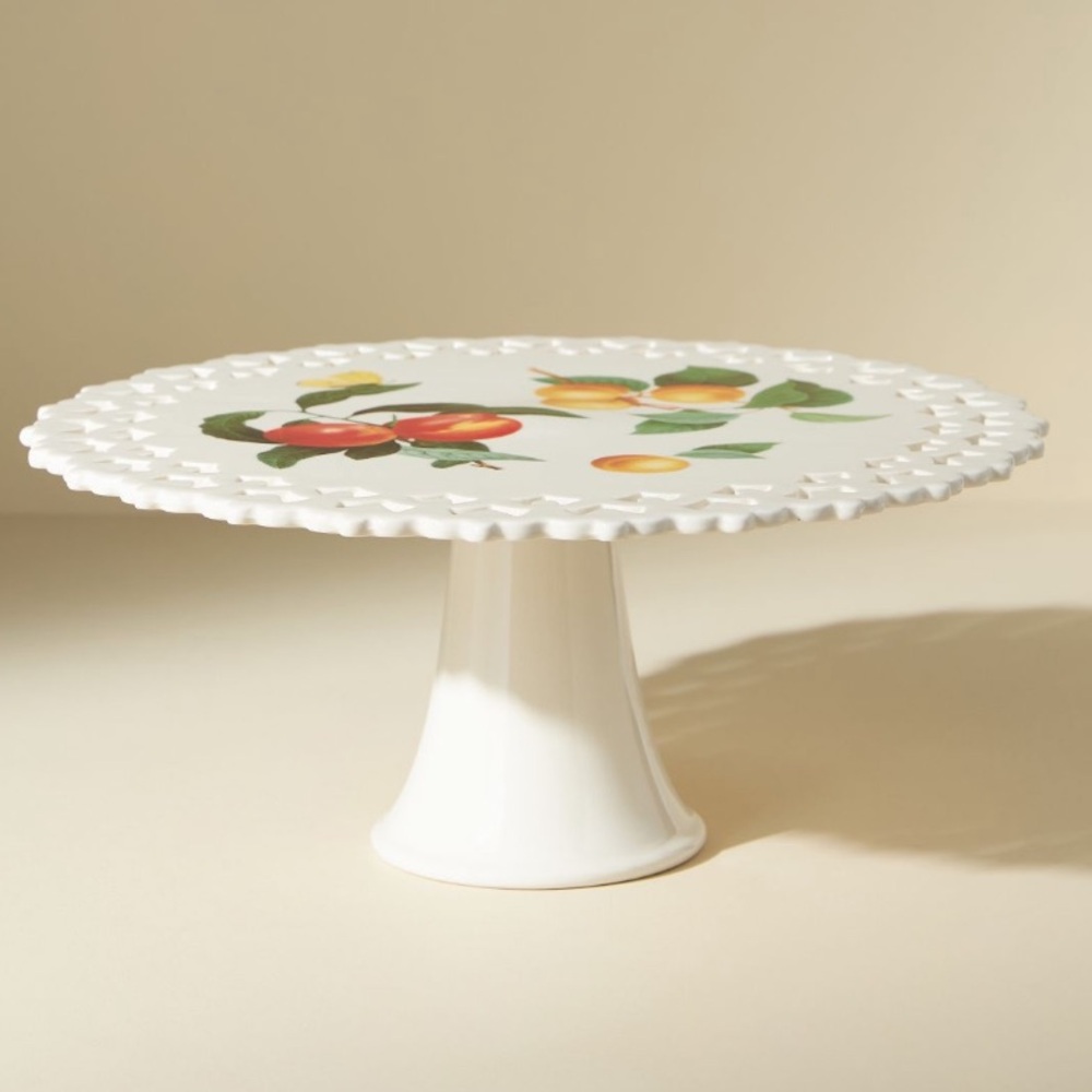 Chantilly Cake Stand